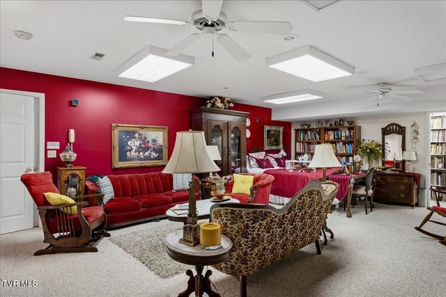 2031 Ridgefield Road, Johnson City, TN 37601