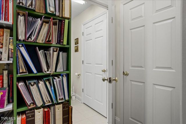 2031 Ridgefield Road, Johnson City, TN 37601