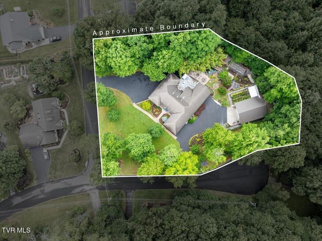 2031 Ridgefield Road, Johnson City, TN 37601