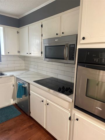 204 Juniper Street, Mansfield, TX 76063