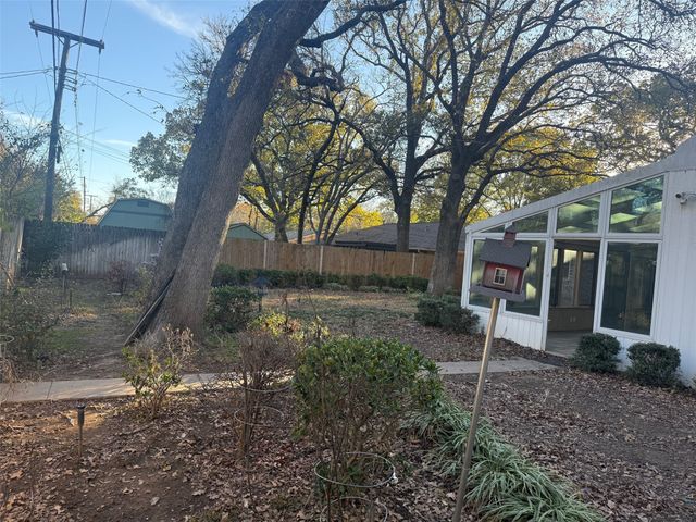 204 Juniper Street, Mansfield, TX 76063