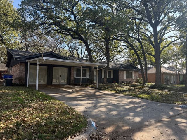 204 Juniper Street, Mansfield, TX 76063