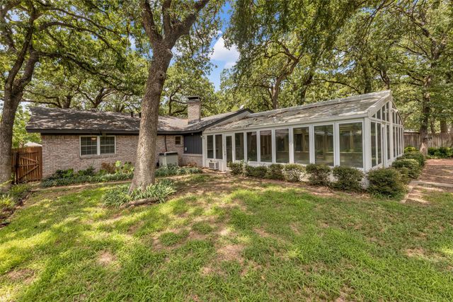 204 Juniper Street, Mansfield, TX 76063