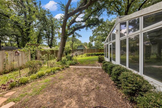204 Juniper Street, Mansfield, TX 76063