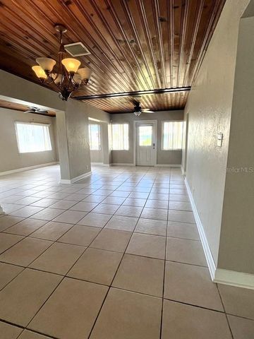 360 72ND AVENUE, St Petersburg, FL 33706