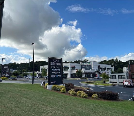 1488 Liberty Parkway NW, Atlanta, GA 30318