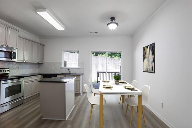 1488 Liberty Parkway NW, Atlanta, GA 30318