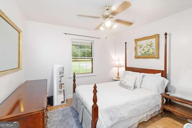 6428 PARADISE POINT Road, Flowery Branch, GA 30542