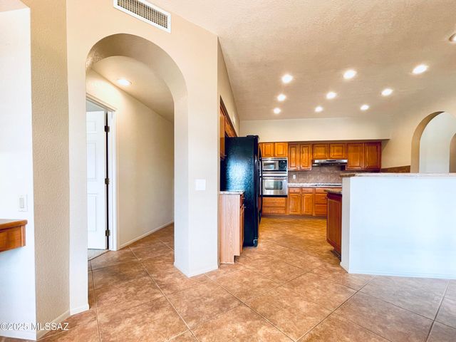 14380 N Choctaw Drive, Oro Valley, AZ 85755