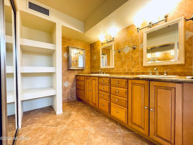 14380 N Choctaw Drive, Oro Valley, AZ 85755