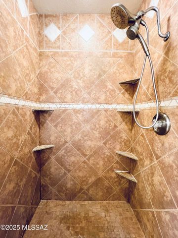 14380 N Choctaw Drive, Oro Valley, AZ 85755