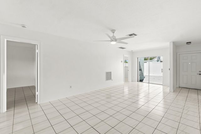 9162 SW 5th Street A, Boca Raton, FL 33428