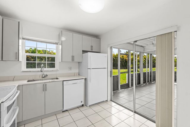 9162 SW 5th Street A, Boca Raton, FL 33428