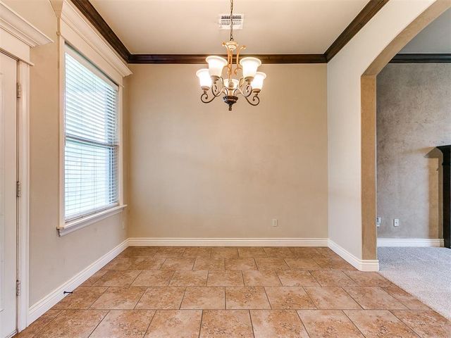 19132 Summer Grove Avenue, Edmond, OK 73012