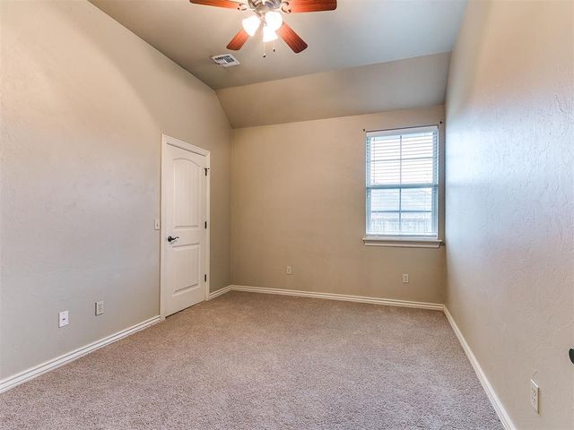 19132 Summer Grove Avenue, Edmond, OK 73012