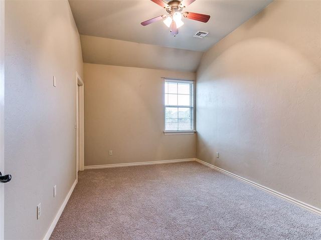 19132 Summer Grove Avenue, Edmond, OK 73012