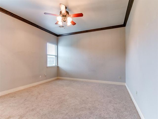19132 Summer Grove Avenue, Edmond, OK 73012