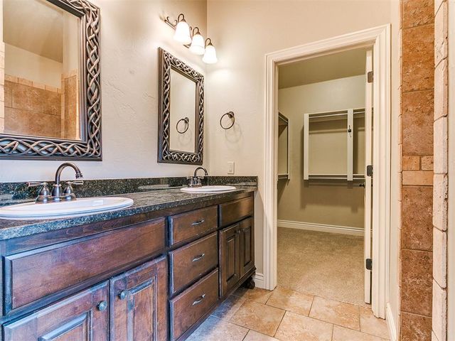 19132 Summer Grove Avenue, Edmond, OK 73012
