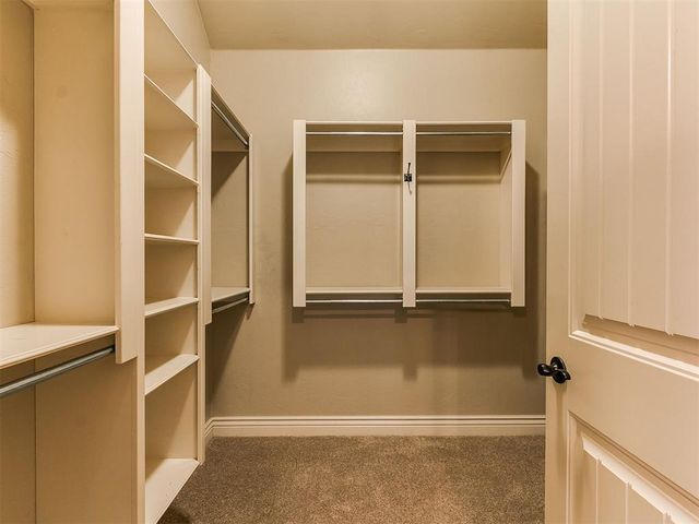 19132 Summer Grove Avenue, Edmond, OK 73012