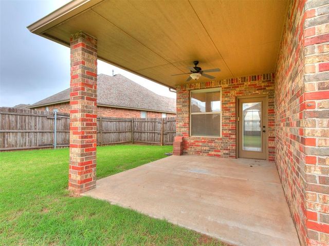19132 Summer Grove Avenue, Edmond, OK 73012