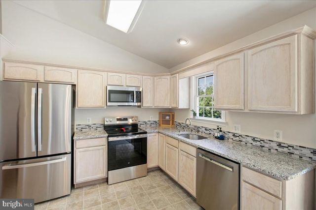 10132 WALLERS RD, Partlow, VA 22534