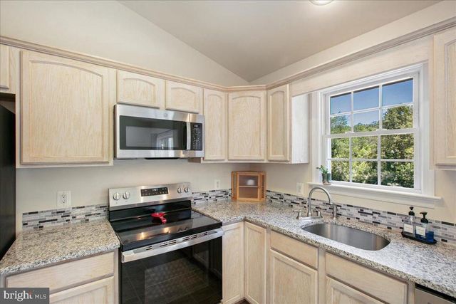 10132 WALLERS RD, Partlow, VA 22534