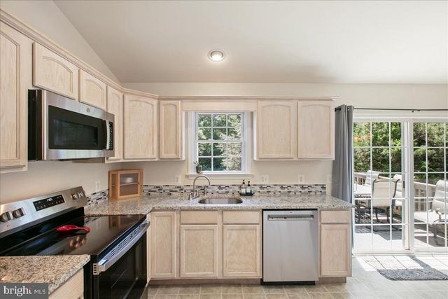 10132 WALLERS RD, Partlow, VA 22534