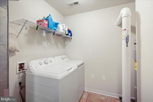 10132 WALLERS RD, Partlow, VA 22534