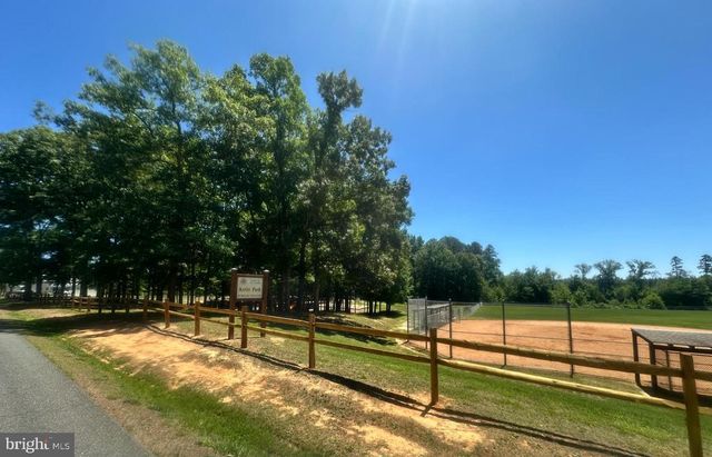 10132 WALLERS RD, Partlow, VA 22534