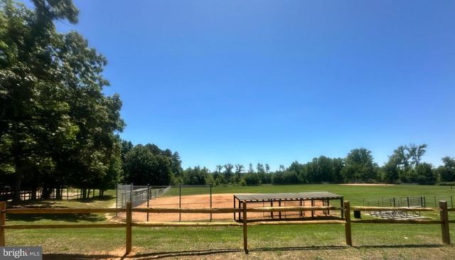 10132 WALLERS RD, Partlow, VA 22534