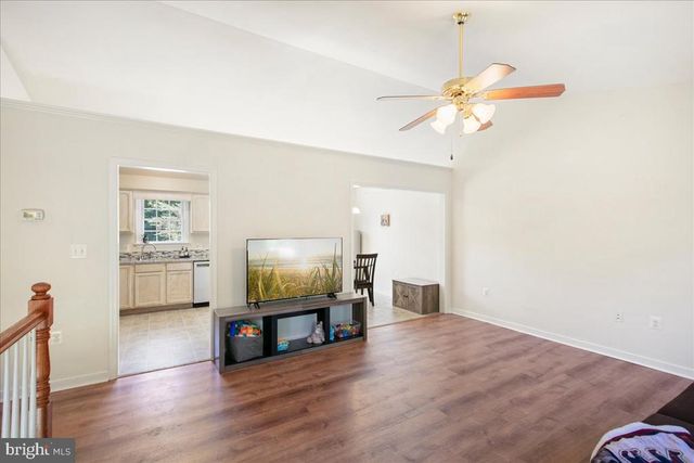 10132 WALLERS RD, Partlow, VA 22534