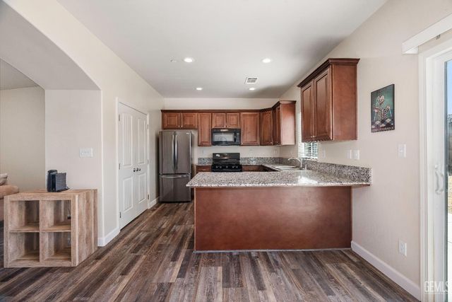 5223 Canaveral Drive, Bakersfield, CA 93307