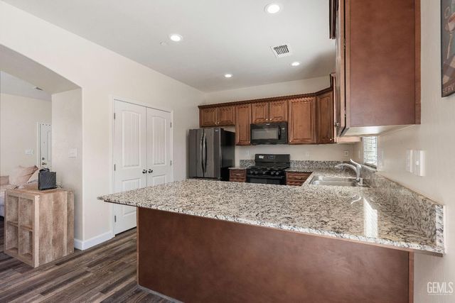 5223 Canaveral Drive, Bakersfield, CA 93307