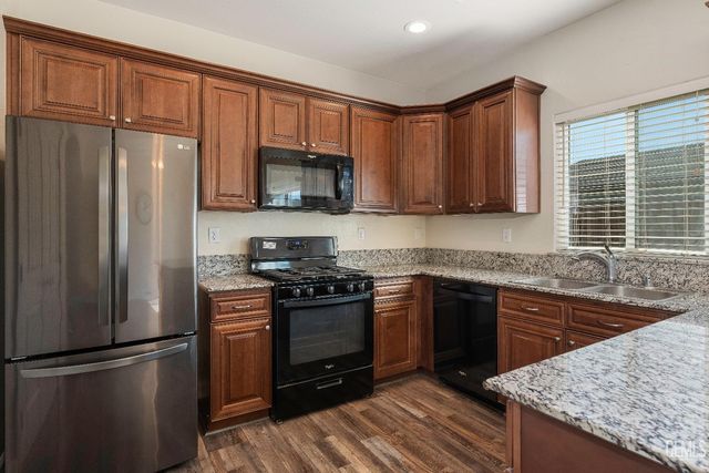 5223 Canaveral Drive, Bakersfield, CA 93307