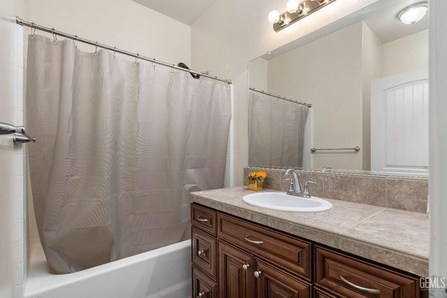 5223 Canaveral Drive, Bakersfield, CA 93307