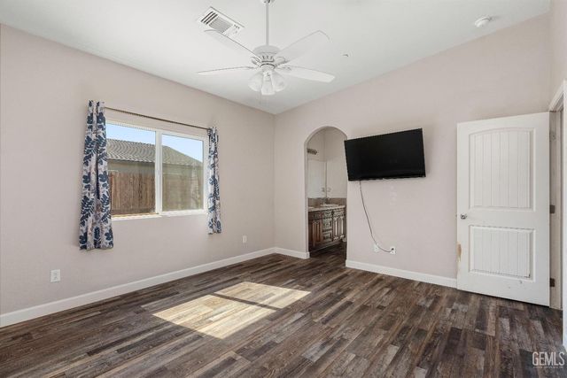 5223 Canaveral Drive, Bakersfield, CA 93307