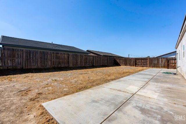 5223 Canaveral Drive, Bakersfield, CA 93307