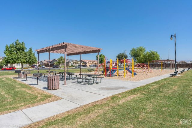 5223 Canaveral Drive, Bakersfield, CA 93307