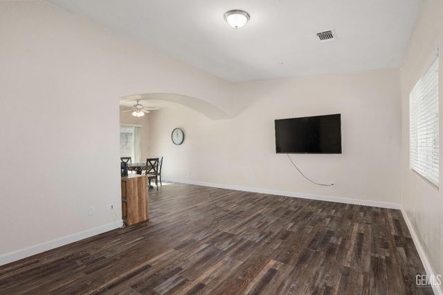 5223 Canaveral Drive, Bakersfield, CA 93307