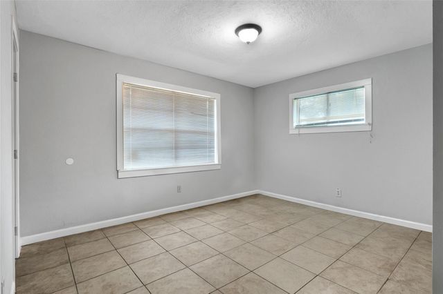 3511 Knapp Road, Pearland, TX 77581