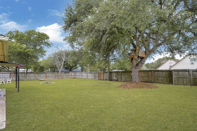 3511 Knapp Road, Pearland, TX 77581