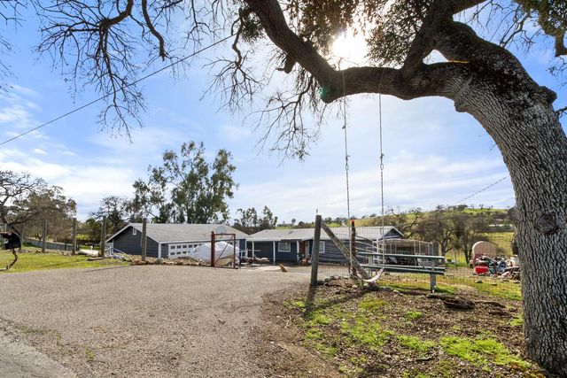 1668 Carmelita Ln, La Grange, CA 95329