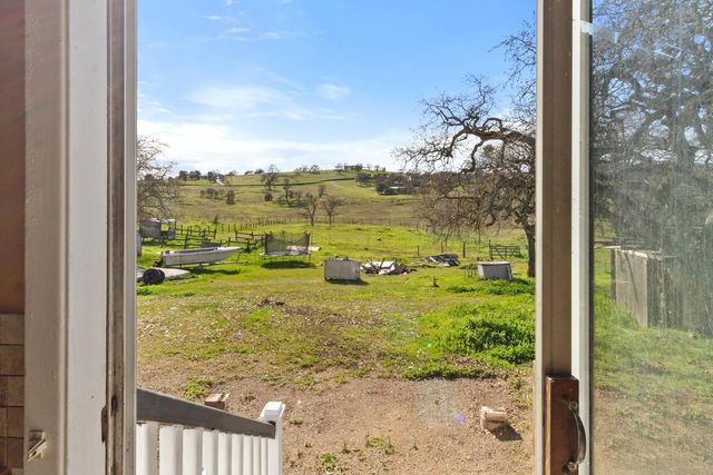 1668 Carmelita Ln, La Grange, CA 95329