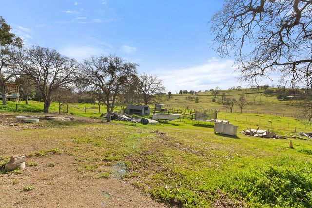 1668 Carmelita Ln, La Grange, CA 95329