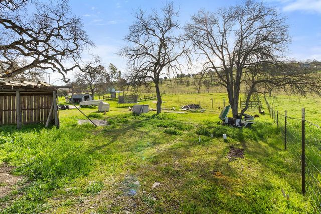 1668 Carmelita Ln, La Grange, CA 95329