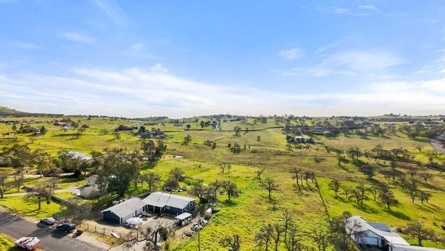 1668 Carmelita Ln, La Grange, CA 95329