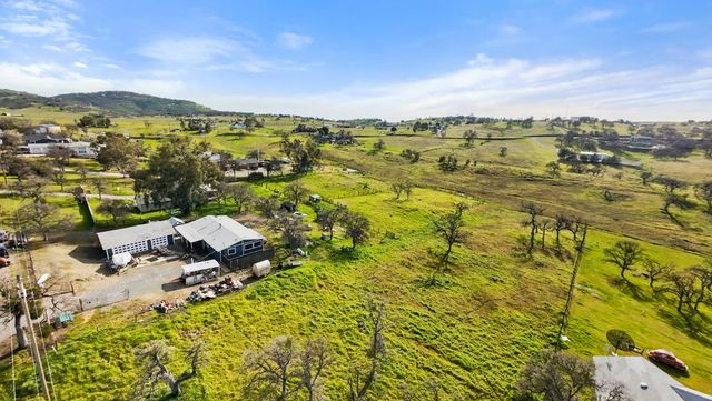 1668 Carmelita Ln, La Grange, CA 95329