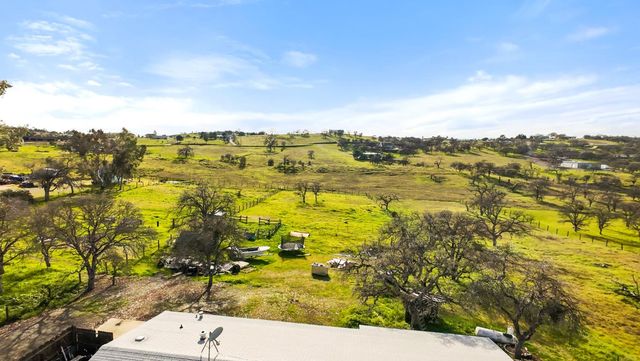 1668 Carmelita Ln, La Grange, CA 95329