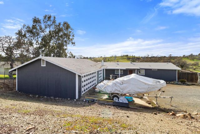1668 Carmelita Ln, La Grange, CA 95329