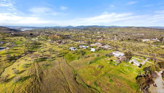 1668 Carmelita Ln, La Grange, CA 95329